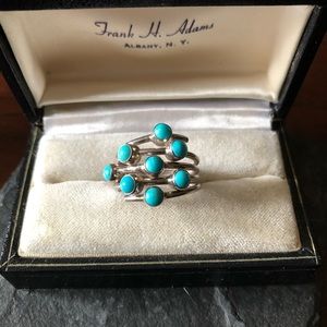 Blue stone spray pattern sterling silver ring